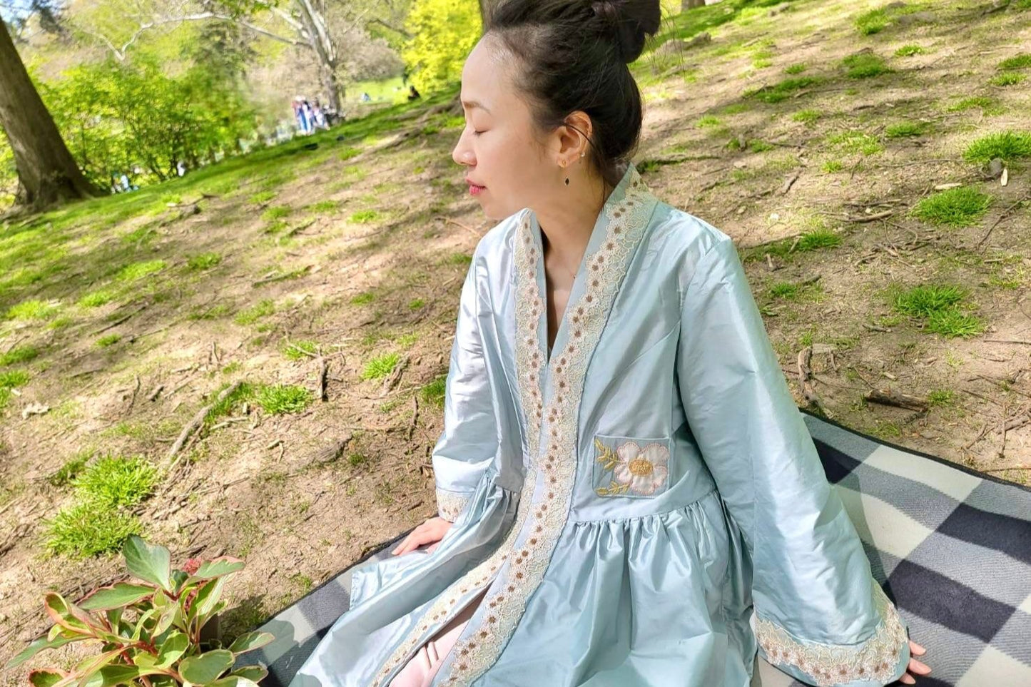 Blue Silk Shantung Robe - Spring Flower